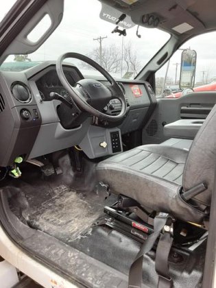 2012 Ford F750 12